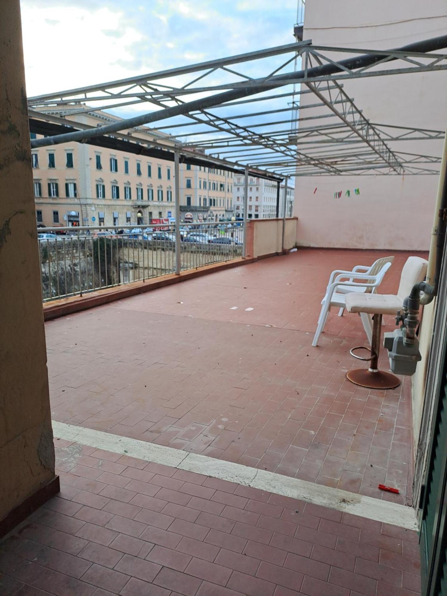 Giappone Inn Flat Livorno Exterior foto