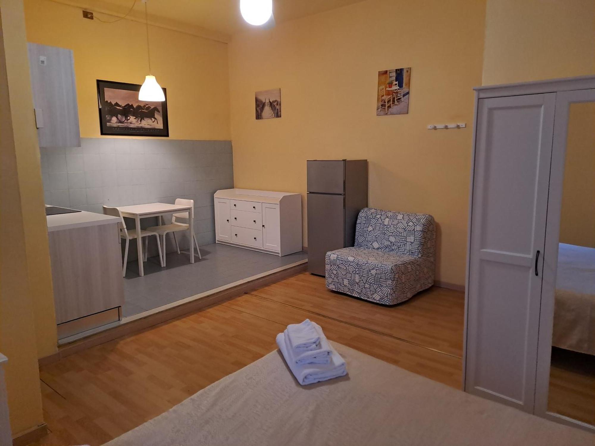 Giappone Inn Flat Livorno Exterior foto